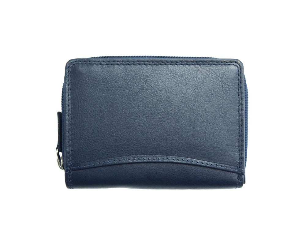 Italian Style: The Diamante Compact and Elegant Leather Wallet
